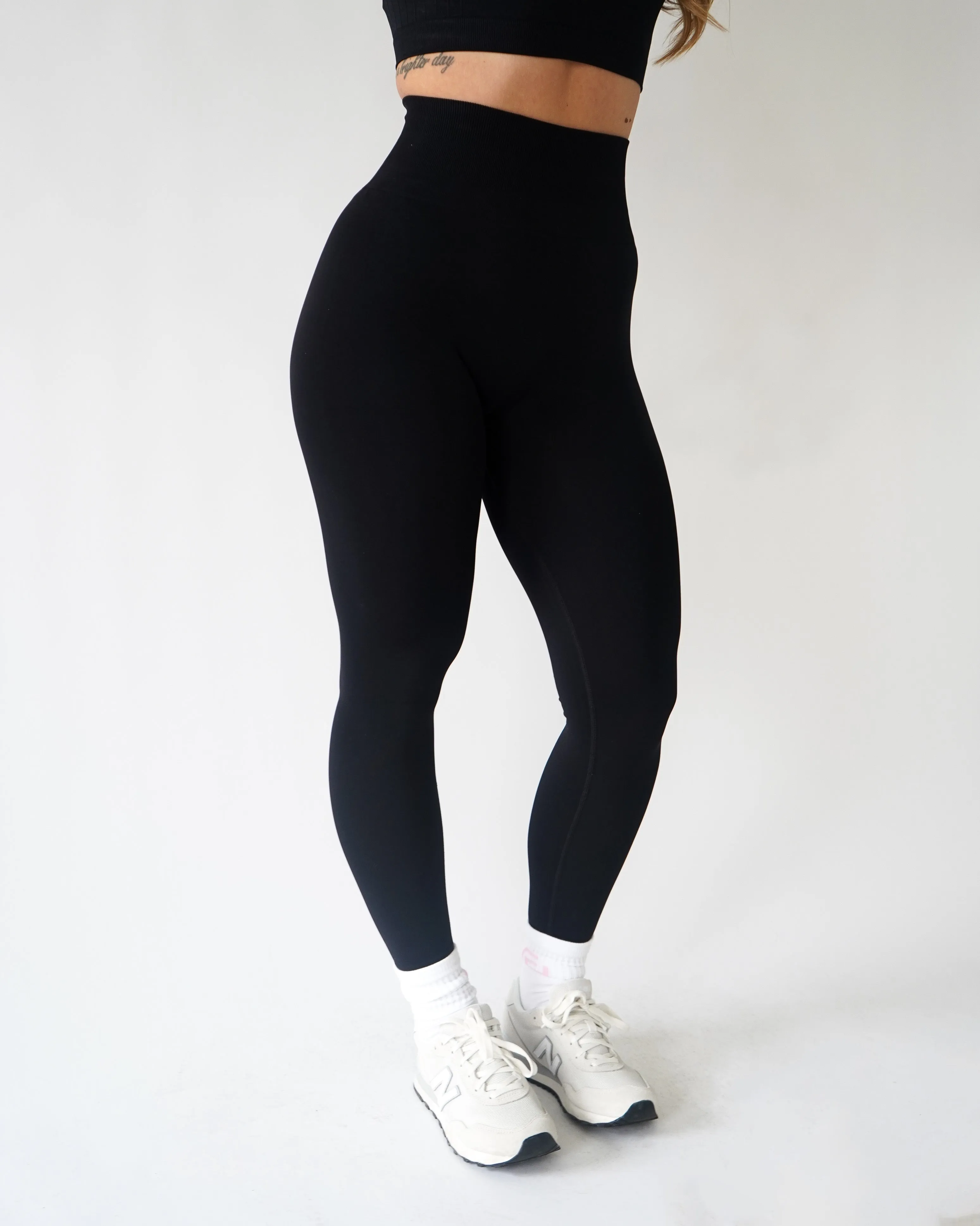 Enhance Leggings - Licorice